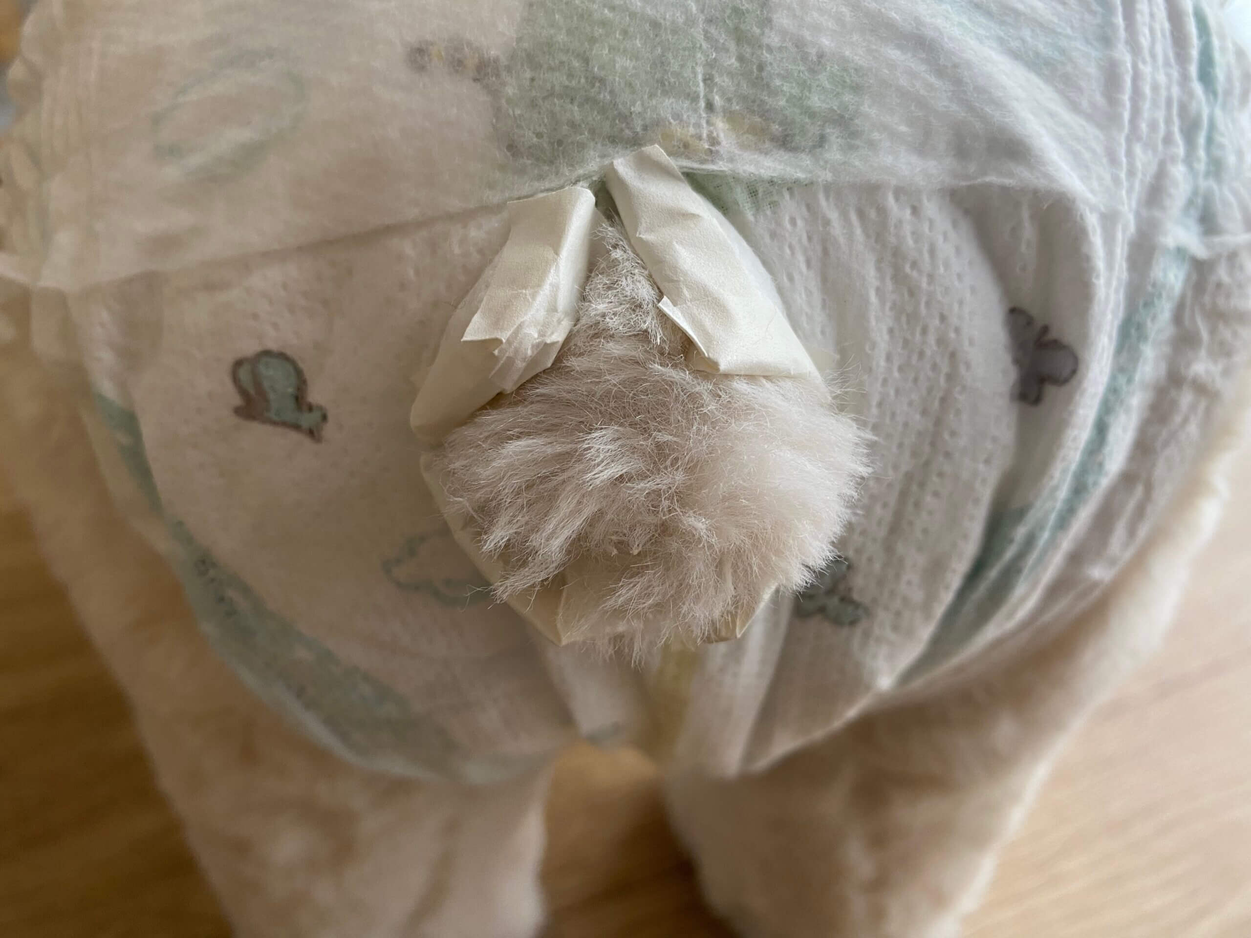 自分でしっぽの穴をあけた(おむつ)
