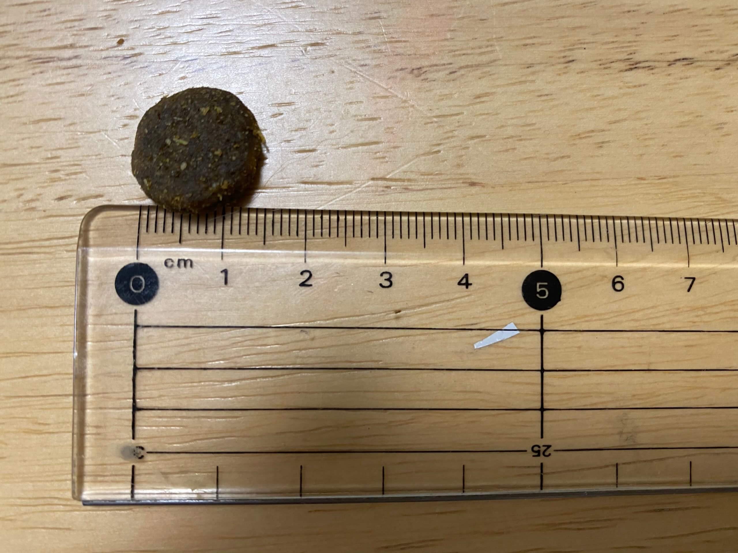 アカナの粒の大きさ